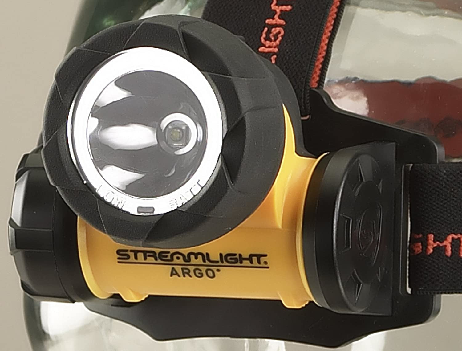 Faro LED Argo C4 amarillo